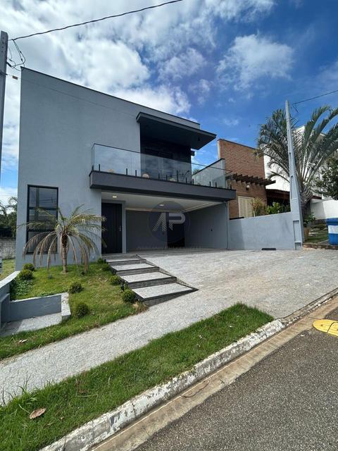 Sobrado Cond. Via Reggio